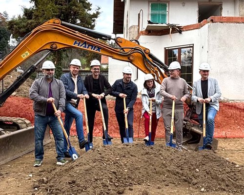 hrw1-spatenstich-gruppe-web-hoch