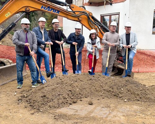 hrw1-spatenstich-gruppe-web